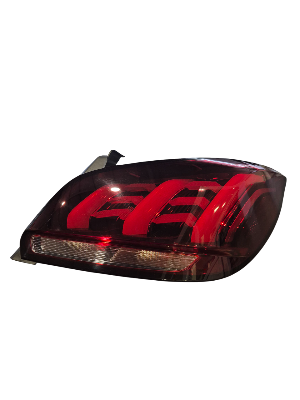 FAROL TRASERO DERECHO MG 5