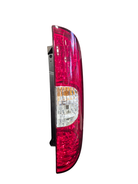 Farol trasero derecho nueva Fiat Fiorino evo
