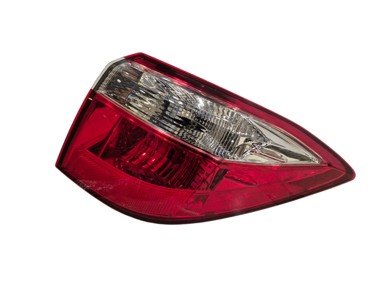 FOCO TRASERO EXTERIOR DERECHO TOYOTA COROLLA 2016 ORIGINAL